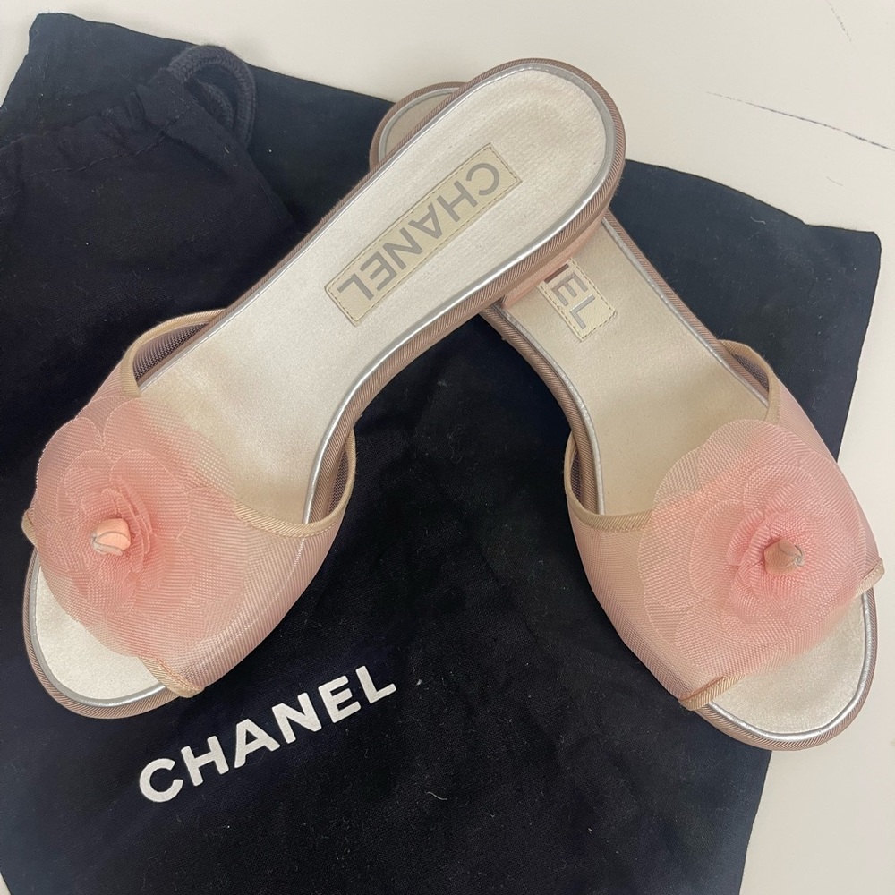 Chanel Camellia Slides in Pink Mesh size 37 : size 7